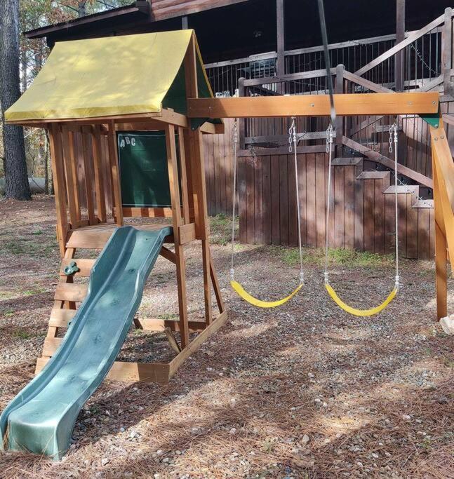 Iron Horse Lodge Sleeps 18, Games, Fire Pit, Hot Tub, Ev, More Броукън Боу Екстериор снимка